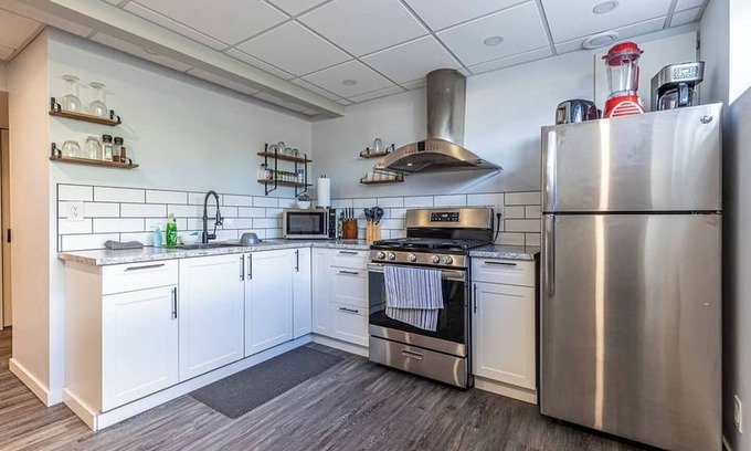 Prince George Casa | Stylish & Modern room w/WiFI