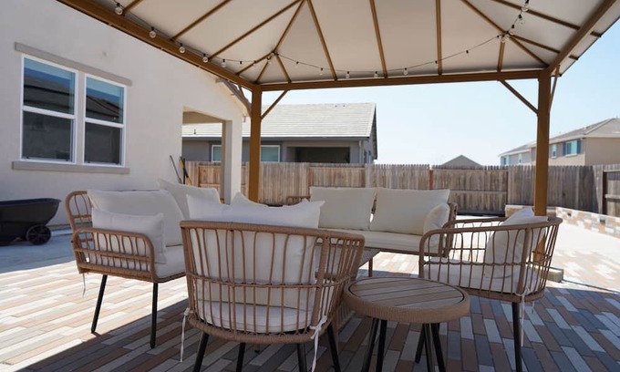 Peters Casa | Spacious. Close to Great Wolf. Ideal for Families!