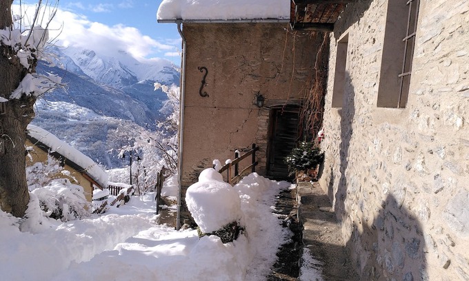 Mizoen Chalet De Esquí | Chalet 'Typique De Montagne' with Lake View, Private Terrace and Wi-Fi