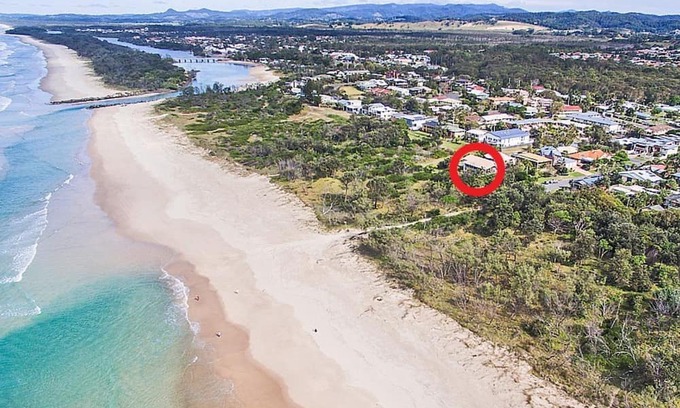 Pottsville Casa | Surfside Pottsville - Absolute beachfront house with private beach access