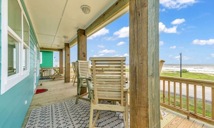 Port Bolivar Casa | Seaside Nest - Unobstructed Beach and Bay Views