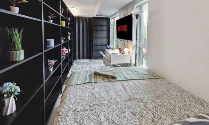 Industrial Park Apartamento | Perfect Stay in Ottawa!