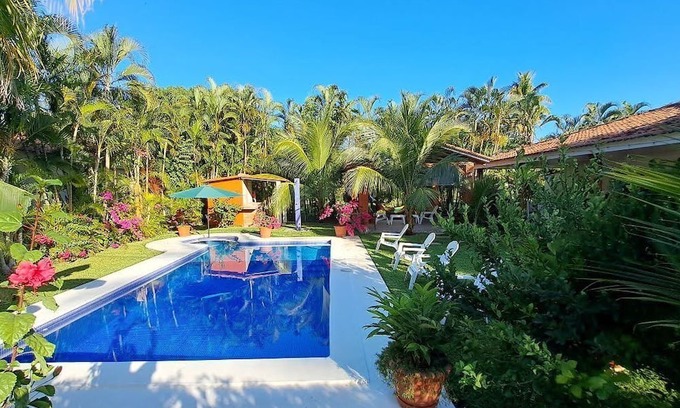 Los Cobanos Villa | Charming 3-bedroom villa with WiFi and AC in welcoming Acajutla