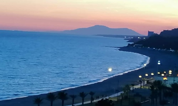 L'Hospitalet de l'Infant Apartamento | Apartamento con Terraza, Vistas Playa y Montaña