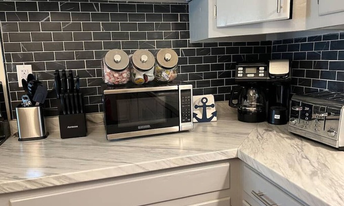 Pleasantville Casa | Coastal home @ Edgewater