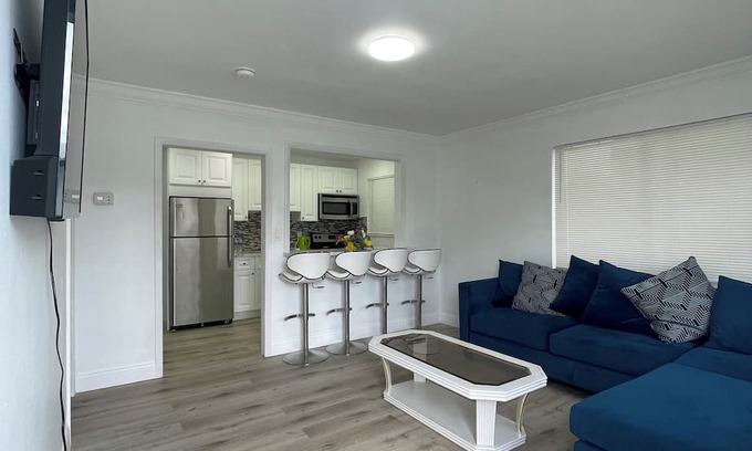 Central Oakland Park Apartamento | Paradise Found: Luxurious Getaway Awaits at Lucea by the Sea