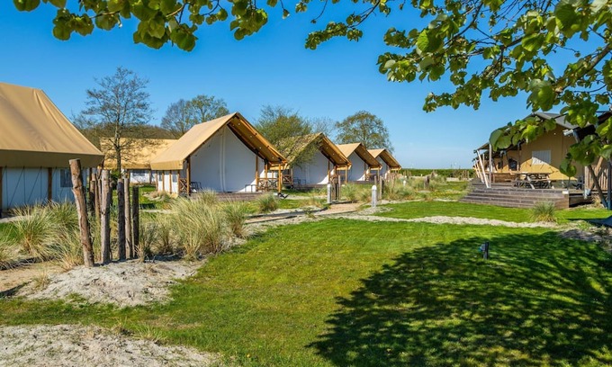 Biddinghuizen Casa | Bosvilla 10 by Interhome