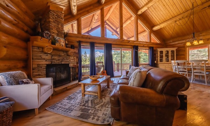 Rexford Cabina | Maggie’s Cabin – Secluded 3 BDR, w/optional boat rental