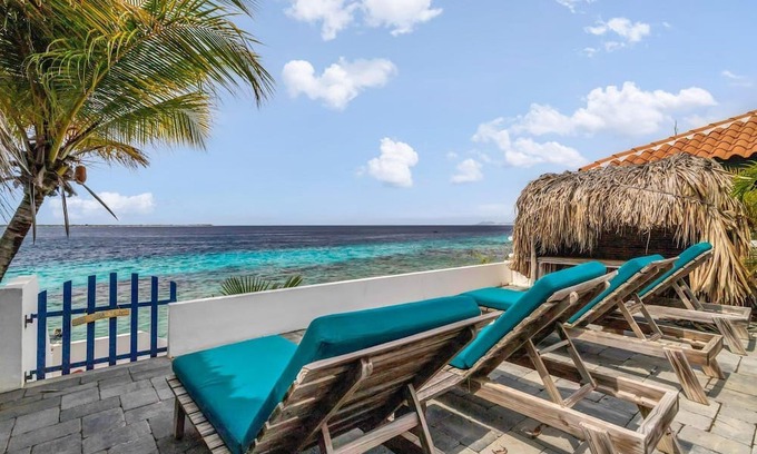 Hato Casa | Bonaire Sunset Villa - A divers paradise for 2-10 persons.