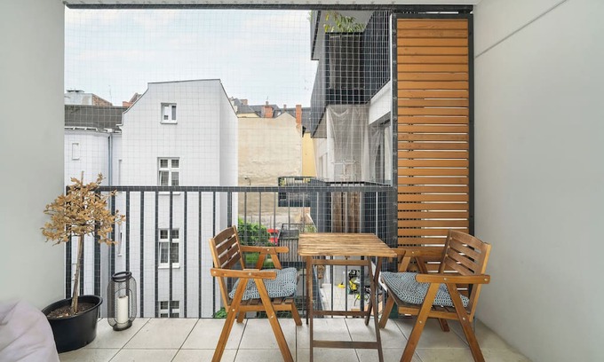 Jezyce Apartamento | Apartment Near MTP by Renters