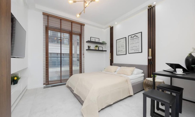 Muranow Apartamento | Pawia Studio Warsaw by Renters