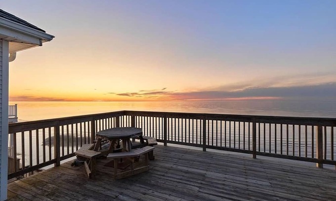Green Creek Casa | Stunning View, Villa on the Beach