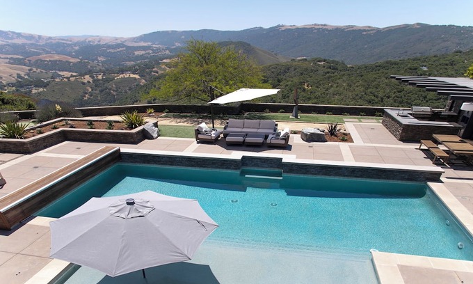 Monterey Casa | Luxury Home Near Weather Tech Race Track