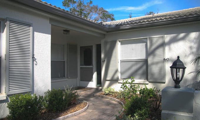 The Meadows Casa | The Meadows 2-bedroom, single floor villa with WiFi, AC in beautiful Sarasota