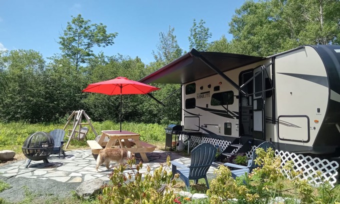 Seal Cove Casa | Cozy mobile home with WiFi and AC in the most beautiful location in Acadia.