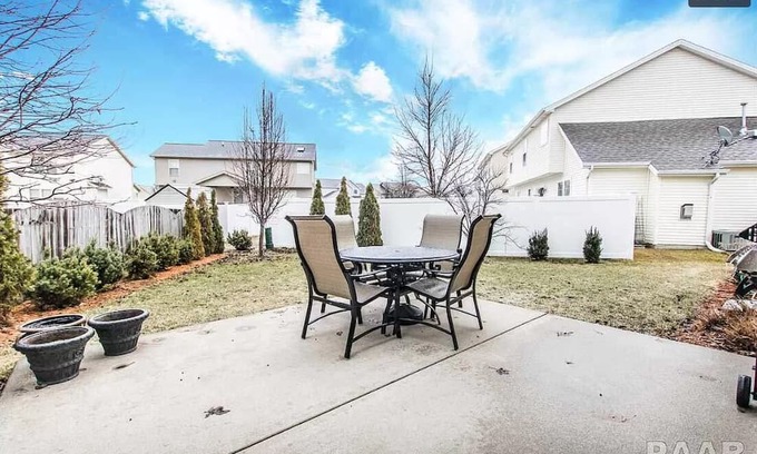 Orange Prairie Casa | Charming 3-bed Rm house with AC and WiFi in a quiet Dunlap N Peoria neighborhood