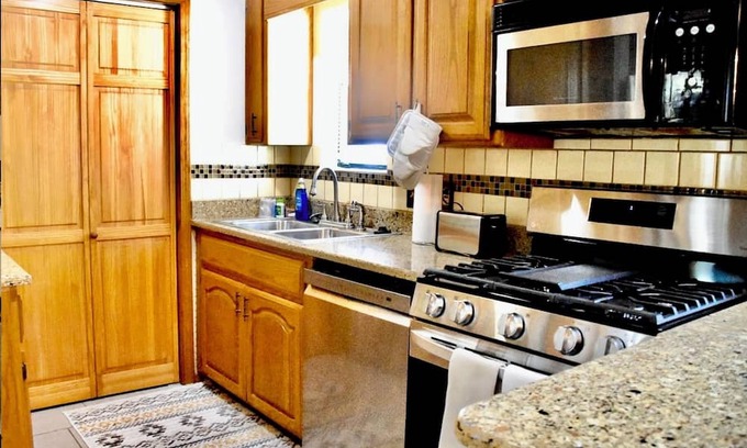 Fort Smith Casa | Two Living Rooms,Huge Backyard, Waterpark