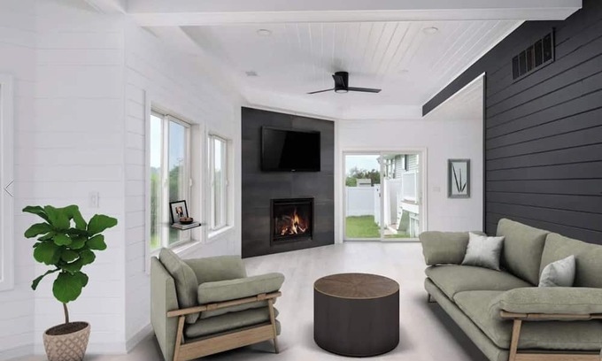 East Moriches Casa | Impeccably renovated 5 Bedroom on the water