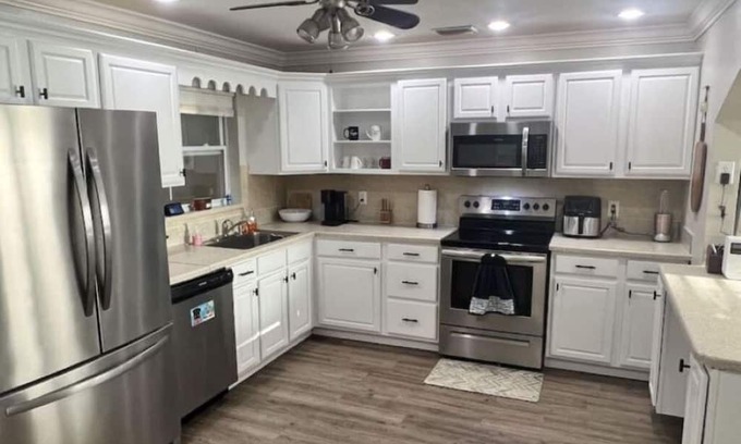 Charlotte Park Casa | Escape to Paradise: Spacious Living in the Heart of Punta Gorda!