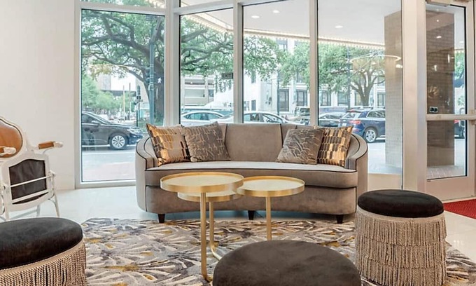 Central Business District Complejo | Enjoy ESSENCE FESTIVAL WEEKEND with rooftop deck, pool and gym amenities!!
