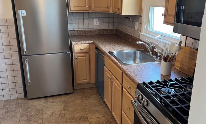 Lyndhurst Apartamento | Stylish & Comfortable Apartment for Groups Near NYC