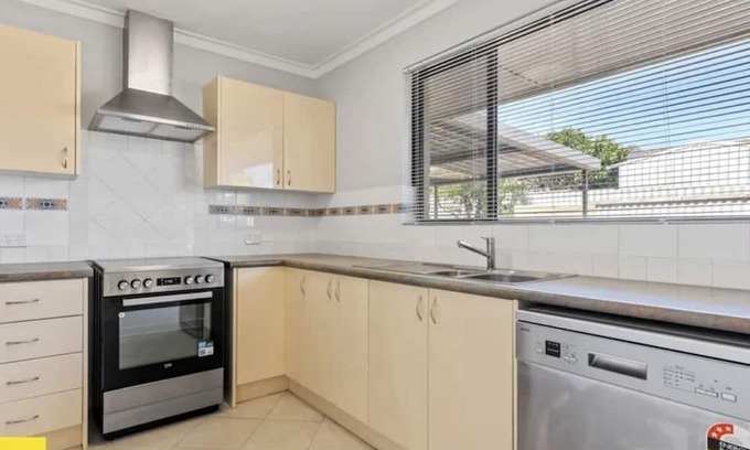 Balga Casa | Short term rental Girrawheen