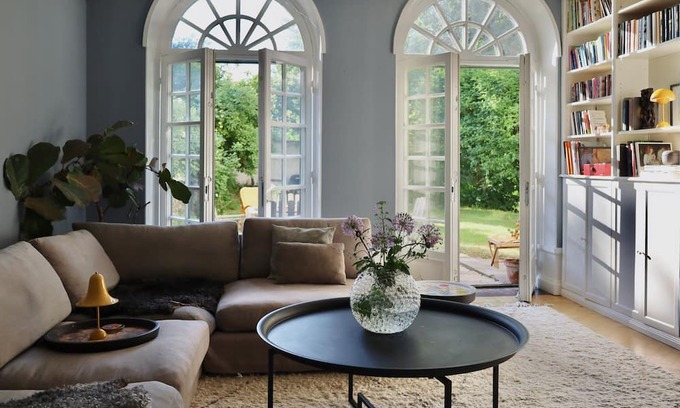 Drottningholm Apartamento | Bo Granne med Kungen i Unikt Boende Från 1700talet på Drottningholm
