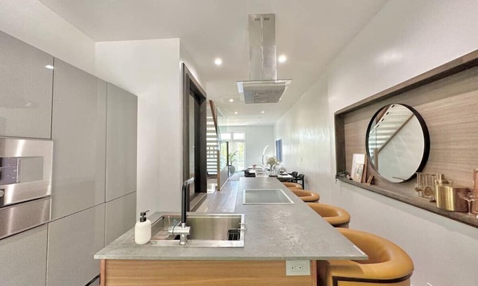 South Side Slopes Casa | The Josephine Villa | Elevator | Panoramic Views