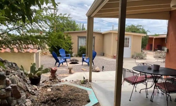 Truth or Consequences Casa | Cute, Cozy, and Spacious Home centrally located