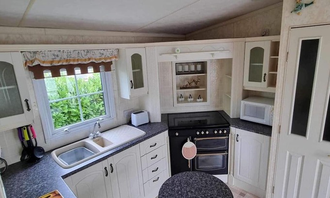 Ingoldmells Cabina | Inviting 2-Bed Cabin in Skegness