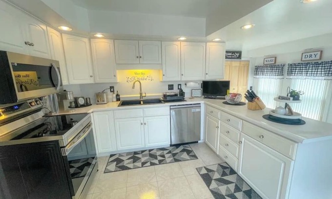 Williamsport Apartamento | Beautiful 2nd Floor Cozy 2 Bedroom Unit with game room.