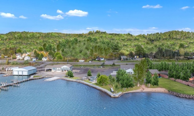 Houghton Casa | Cabins 3 & 4 - Pontoon boat, snowmobile rentals available next door!