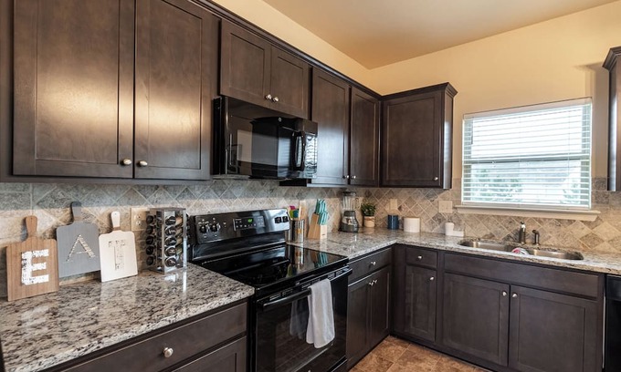 Dacula Casa | Luxurious 4-Bedroom Retreat with 5-Star Amenities