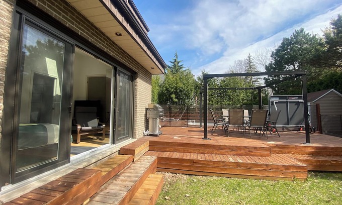 Longueuil Apartamento | Vrbo Property