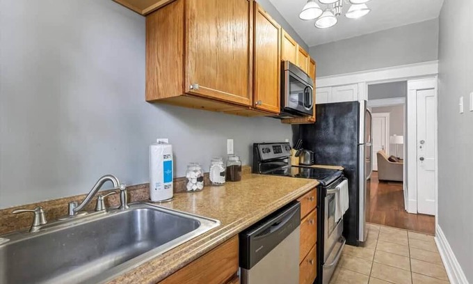 Shaw Casa | Historic, Second Floor Unit in Shaw Community STL 2W