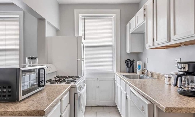 Southwest Garden Casa | Cozy, Beautiful, First Floor Unit in Tower Grove STL 1W