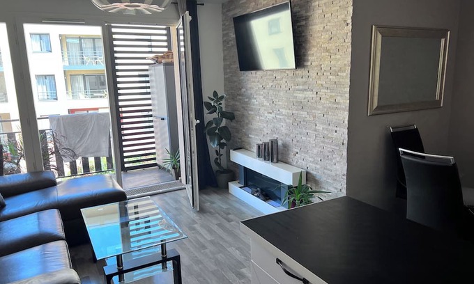 Vaux-le-Penil Apartamento | Bel Appartement Dans une Résidence Récente et Sécurisée