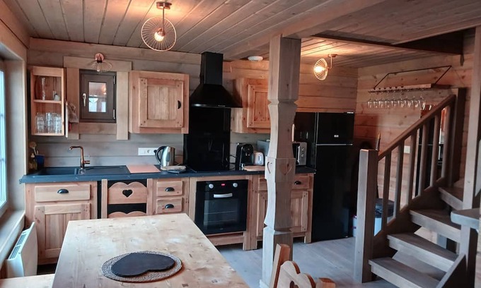 Bellevaux Chalet De Esquí | Beautiful 3-Bed Chalet in Bellevaux with sauna