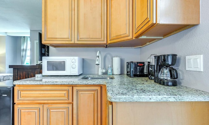 Keystone Apartamento | Cozy Odessa Studio Rental, 9 Mi to Beach Park!