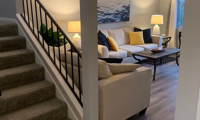Tanglewood Casa | Quiet 3 BR townhome near downtown St.Pete and beaches. Loaded with Amenities.