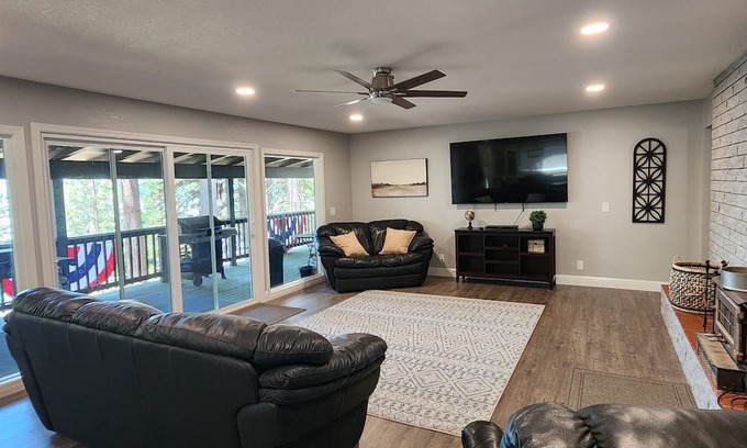 Susanville Casa | Multi-family Lakehouse with Spacious Parking!
