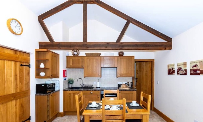 Loxton Casa | Pass the Keys | Somerset Two Bedroom South Hill Cottage
