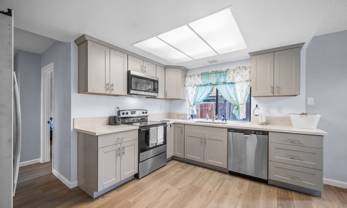 Rancho del Rey Casa | Cozy home, Game Room, Close to: Mall, Downtown, Mexico, Beach, WiFi, Crib, Urban