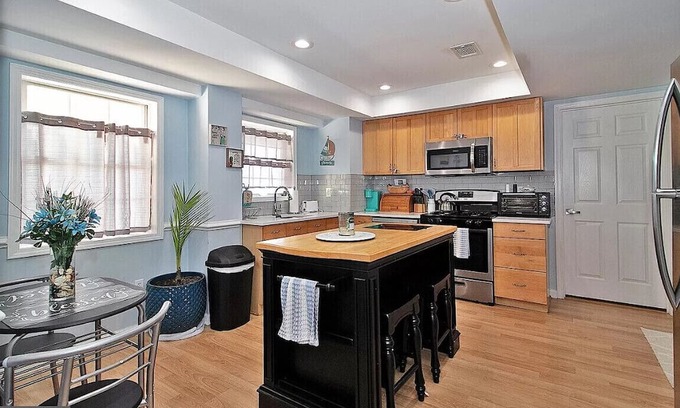 Forked River Condominio | Charming Bayfront Condo