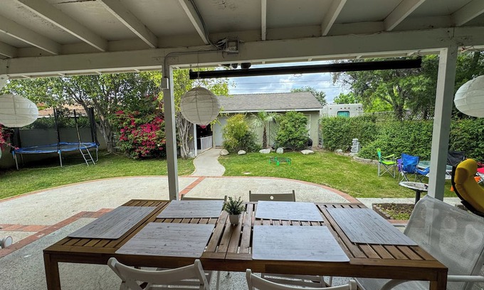 North Hills West Casa | Cozy LA Haven: Near Attractions!