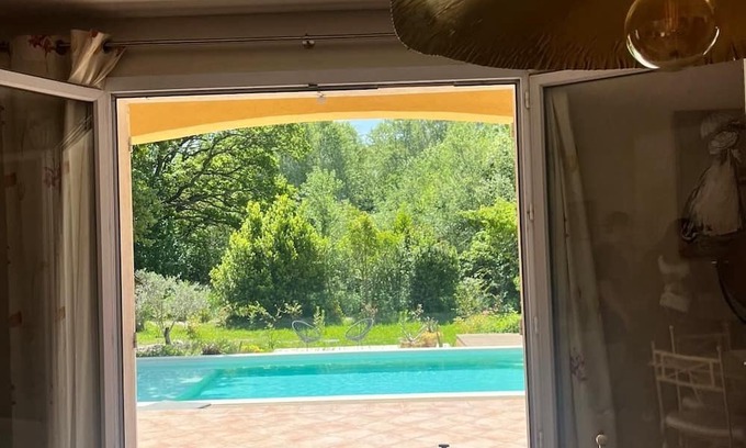 Eyguieres Casa | Maison de Charme Avec Piscine