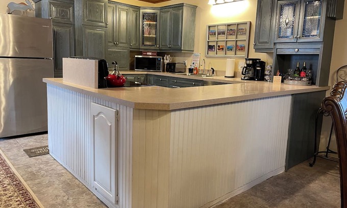 Berlin Casa | spacious home, big yard with fire & horseshoe pit, close to ATV & hiking trails