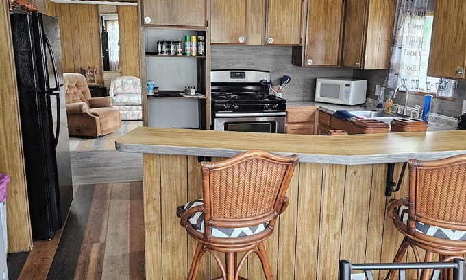 Rapid City Casa | Martini Hidewa, come enjoy country living.