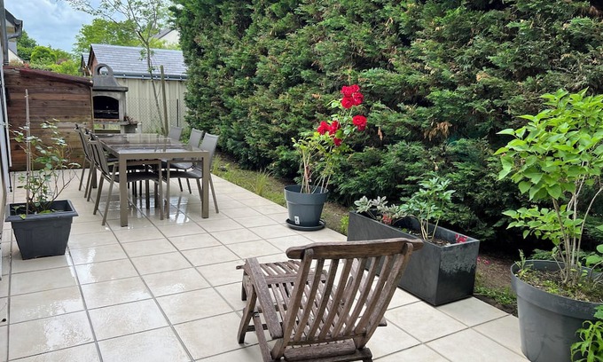 Montlouis-sur-Loire Casa | Vrbo Property