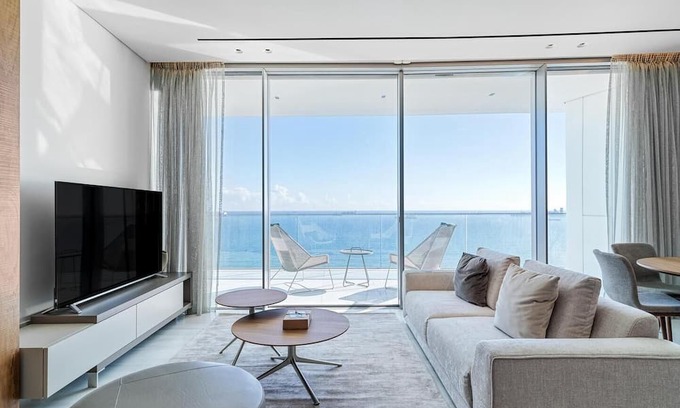 Neapolis Apartamento | The One - Two Bedroom Apartment, Sleeps 4